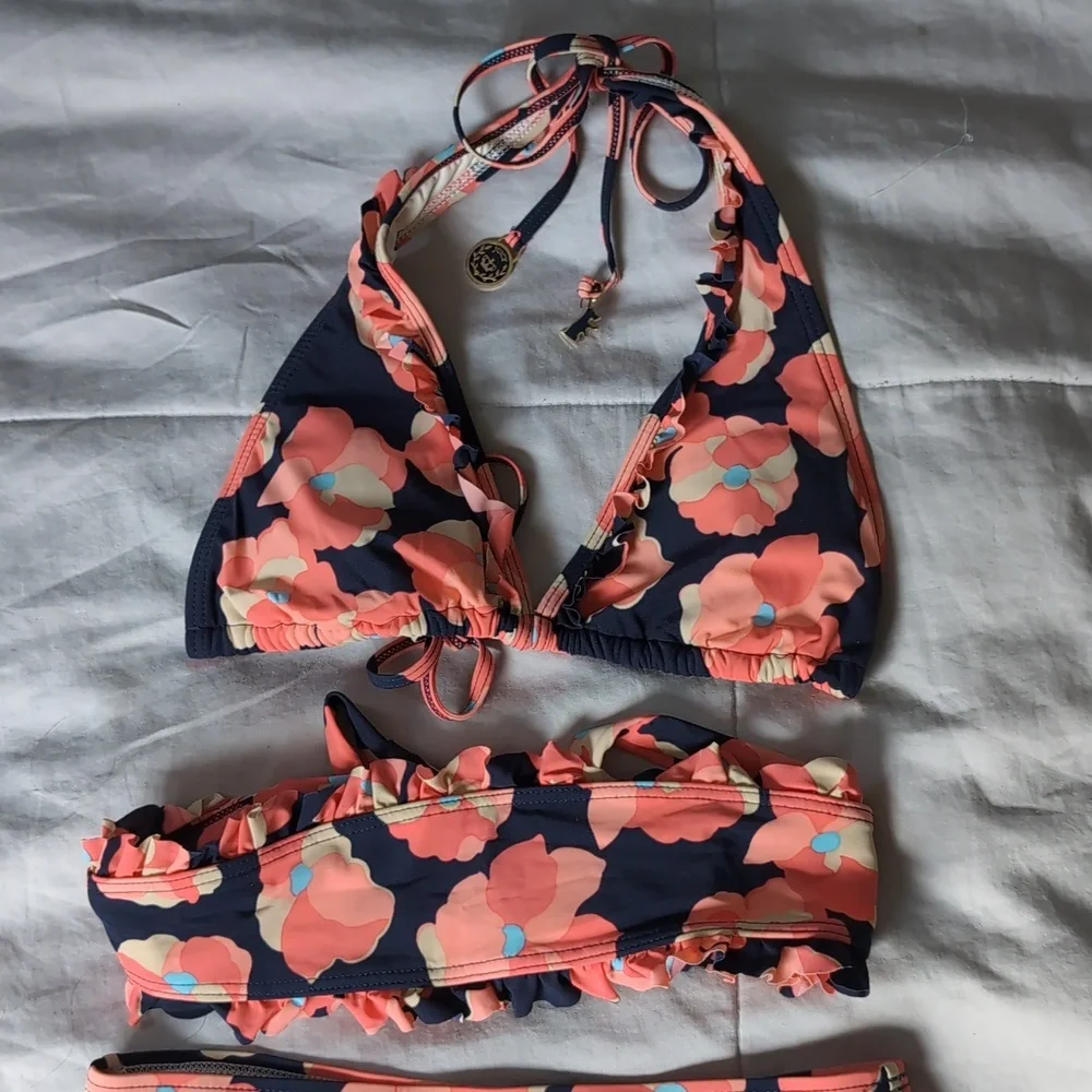 Juicy Couture 3piece Bathing Suit - Picture 3 of 7